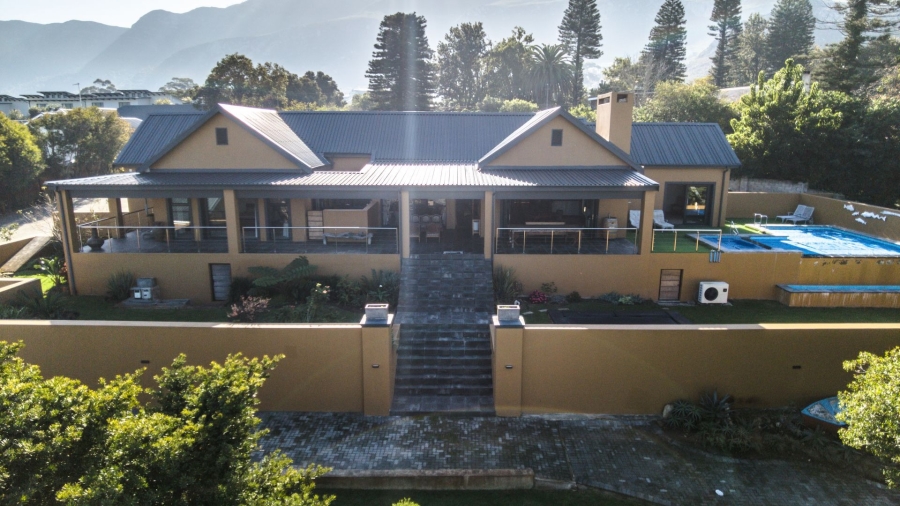 9 Bedroom Property for Sale in Onrus Western Cape